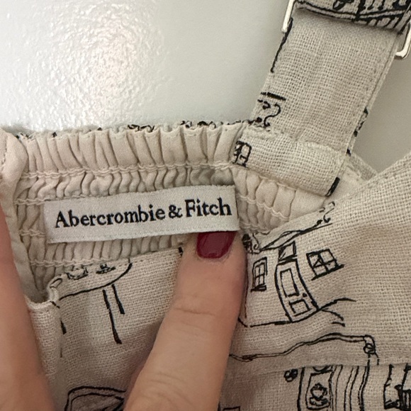 Abercrombie & Fitch Cream Dress with Black Print - Picture 3 of 3